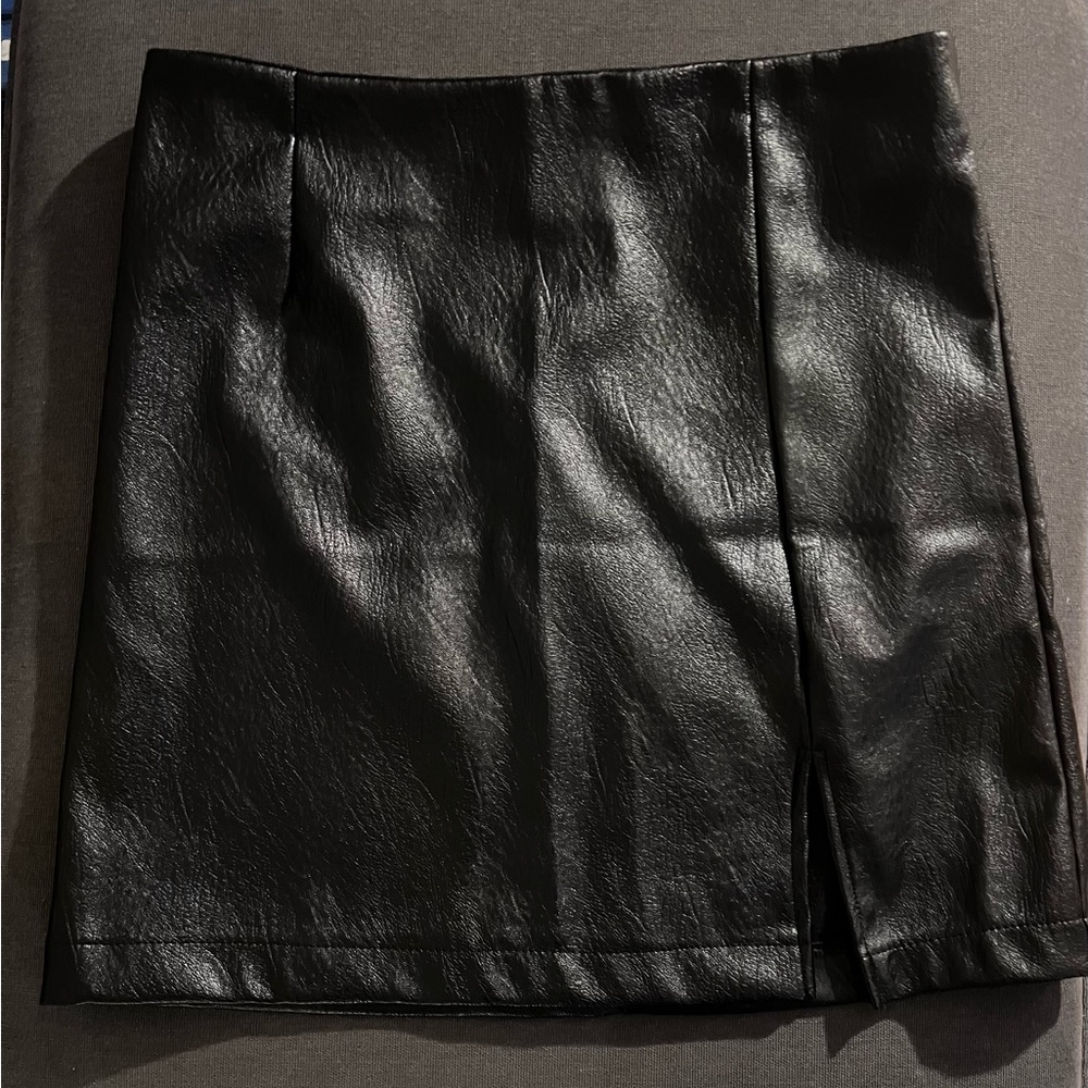 Wild Fable Black faux leather Skirt size 8 New with tags